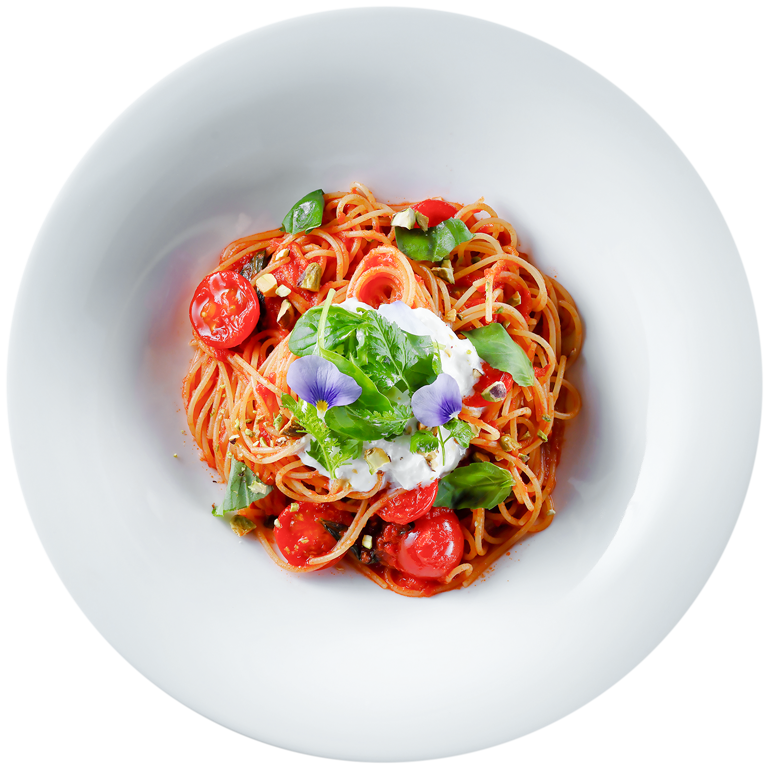 ストラッチャテッラと完熟トマトのパスタ
